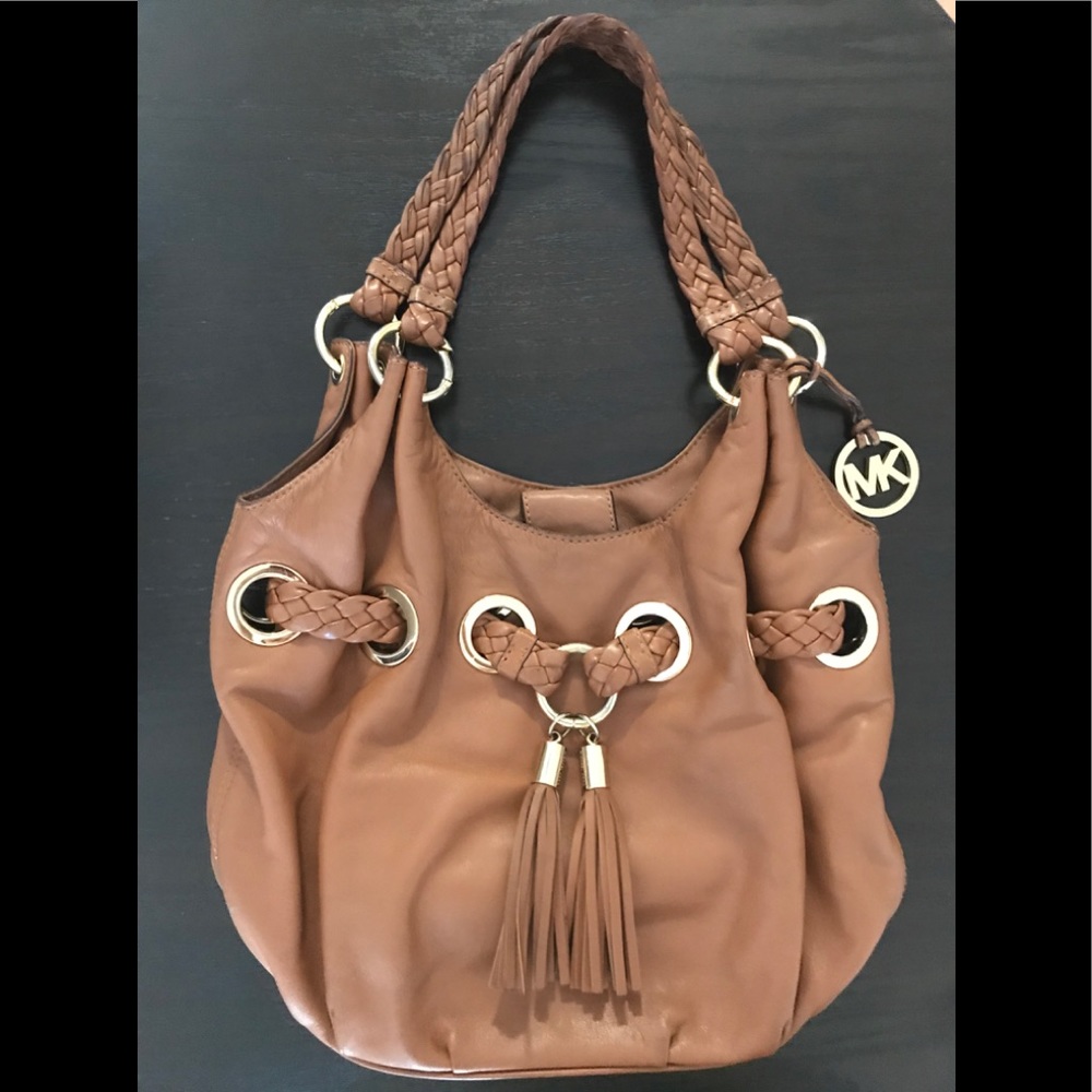 Beautiful leather brown bag!!